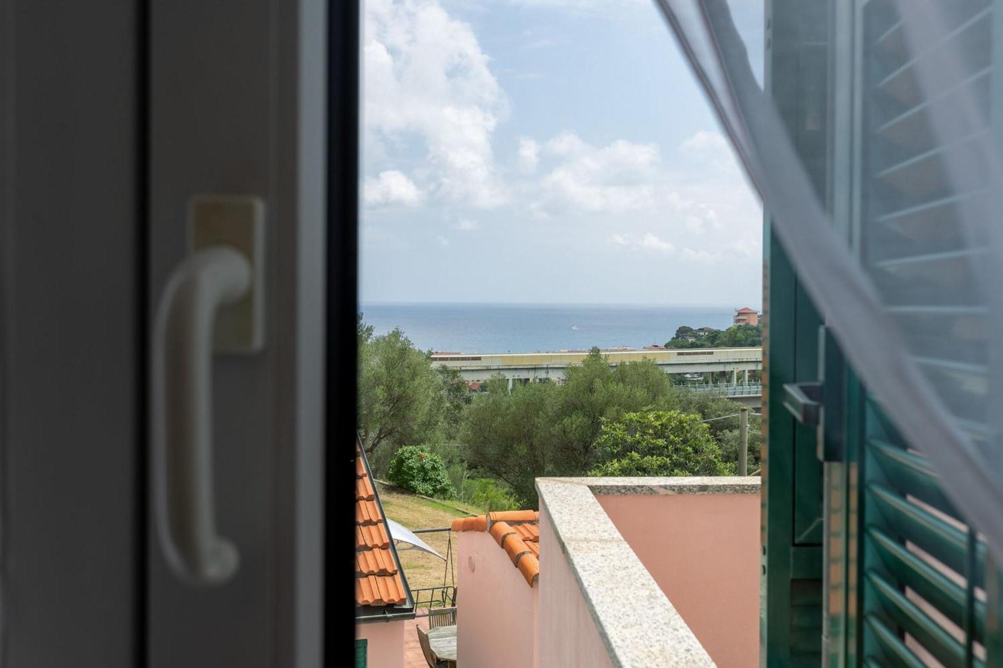 Villa Zafferano Suites เชลเล ลีกูเร ภายนอก รูปภาพ