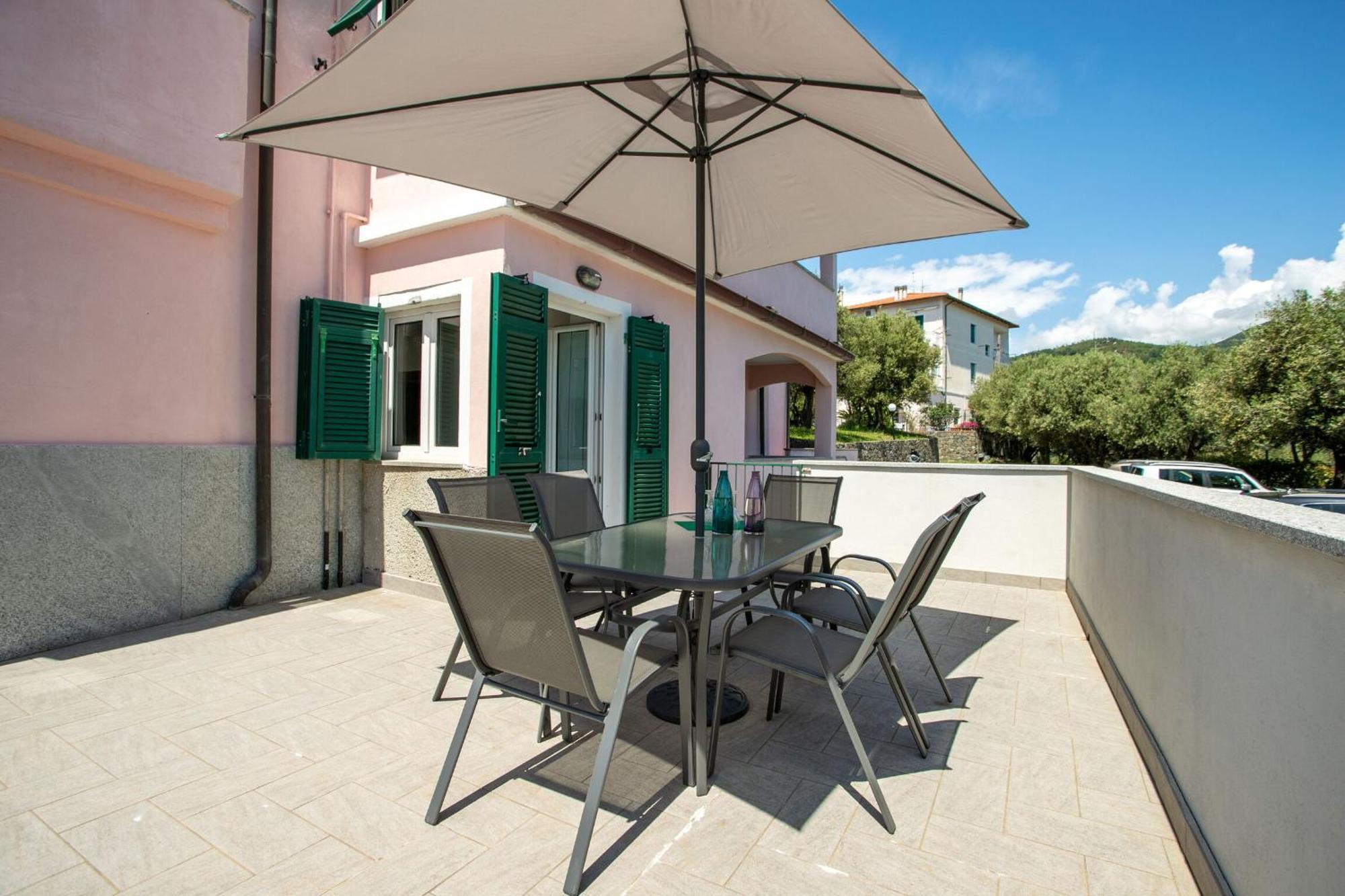 Villa Zafferano Suites เชลเล ลีกูเร ภายนอก รูปภาพ